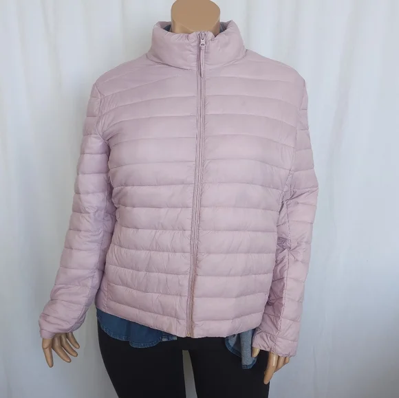 Packable Puffer Jacket in Lilac - Picture 4 of 14